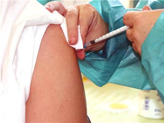 Očkování proti onemocnění COVID-19 podstoupilo už více než 337 tisíc obyvatel Ústeckého kraje.