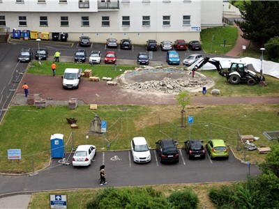 Krajská zdravotní zahájila stavební práce na parkovišti před protetickým oddělením ústecké Masarykovy nemocnice, jeho kapacita se zdvojnásobí